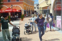 ROSES DESIGNER OUTLET
