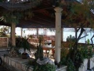 KARMELA BEACH BAR, VIGANJ