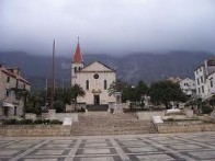 TRG ANDRIJE KAČIĆA MIOŠIĆA, MAKARSKA