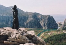 SPOMENIK MILE GOJSALIĆ NA VIDIKOVCU POKRAJ OMIŠA