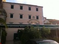 RESTORAN KAPETANOVA KUĆA, STON
