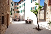 RESTORAN LA GRISA, BALE