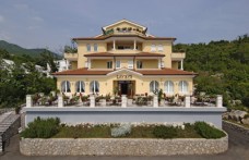VILLA KAPETANOVIĆ****, OPATIJA