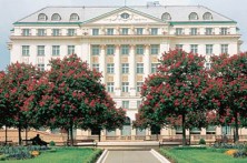 GLAVNI KOLODVOR,TRG KRALJA TOMISLAVA I HOTEL ESPLANADE 