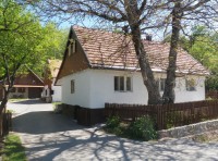 RIZVAN CITY LIČKA KUĆA, RIZVANUŠA